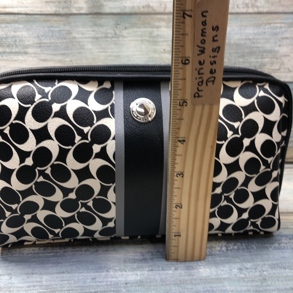 Coach Signature C PVC & Leather Small Clutch Bag Black & White Preowned - Picture 3 of 10